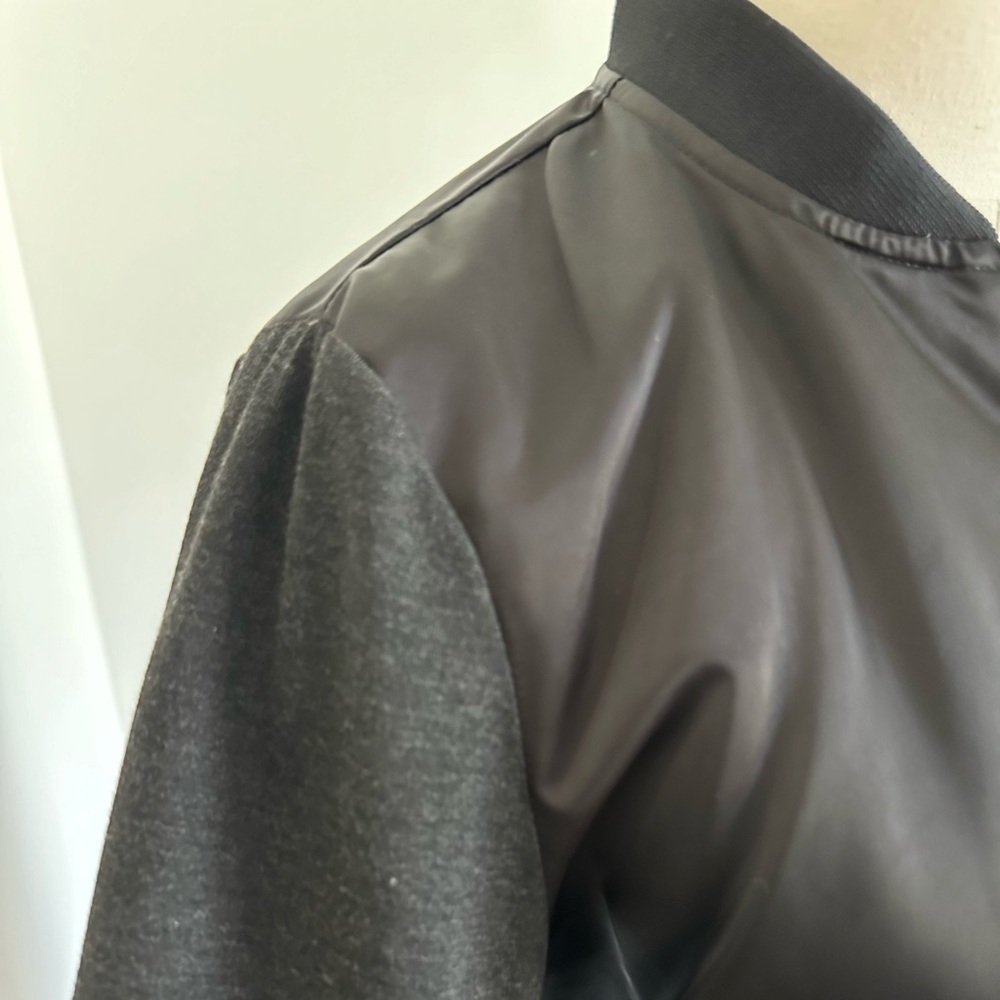 $179 - Blanc Noir Reversible bomber jacket- black/ navy - Small - Picture 8 of 8